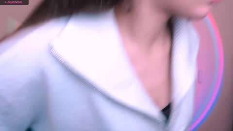 Snapshot of _oliviax_ chatting on 12.01.25 Olivia online show from 12.01.25