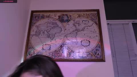 Snapshot of _oliviax_ chatting on 12.05.25 Olivia online show from 12.05.25