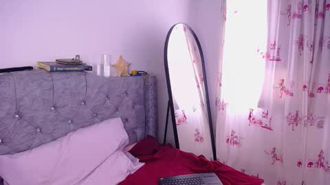 Paris online show from 12.01.25