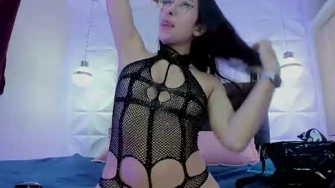 Pau online show from 07.18.26
