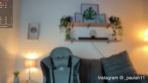 _paulah2 online show from 11.14.25