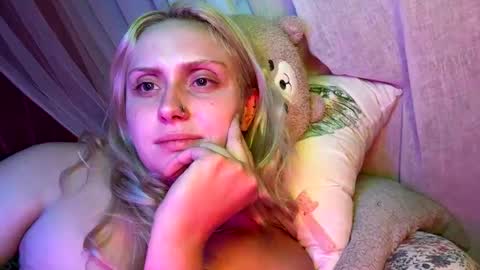 Snapshot of _peaceoutgirlscout_ chatting on 09.12.25 _peaceoutgirlscout_ online show from 09.12.25