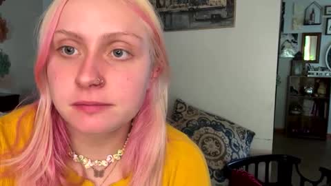 Snapshot of _peaceoutgirlscout_ chatting on 09.28.25 _peaceoutgirlscout_ online show from 09.28.25