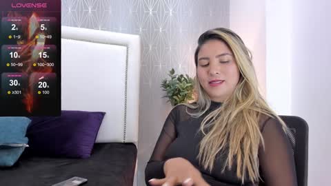  peach1  online show from 01.21.25