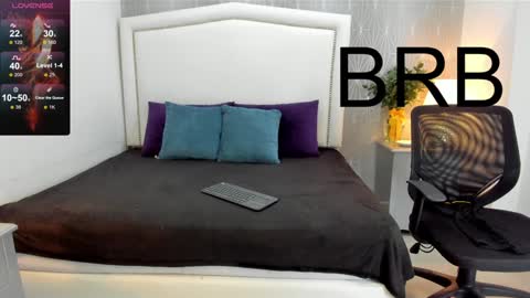  peach1  online show from 01.29.25