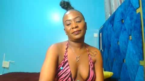 Snapshot of _peach_p chatting on 02.12.25 Peach online show from 02.12.25