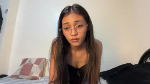 _petitechloe online show from 06.14.26