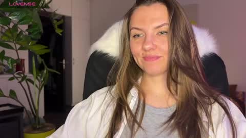  HADLY today day-off see u online 0112  online show from 01.02.25