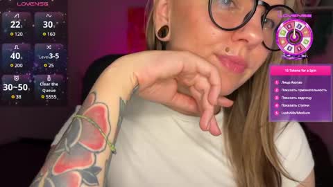  HADLY today day-off see u online 0112  online show from 01.16.25