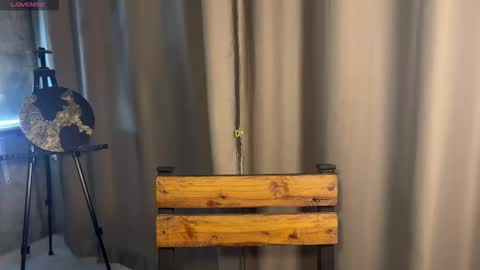  HADLY today day-off see u online 0112  online show from 11.08.25