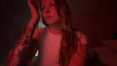  HADLY today day-off see u online 0112  online show from 11.18.25