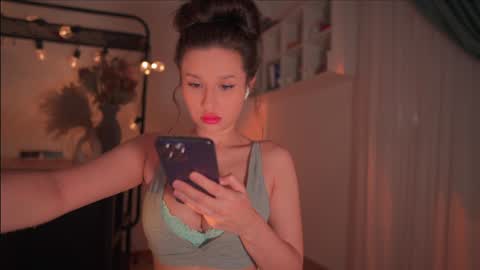 Eva online show from 03.11.25