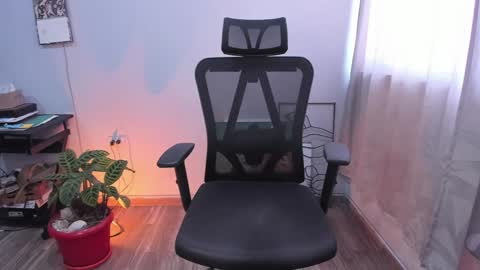 Snapshot of _purplecherry_ chatting on 12.10.24 Cherr online show from 12.10.24