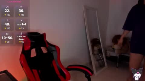 Snapshot of _rachell1 chatting on 10.25.25 Stefany online show from 10.25.25