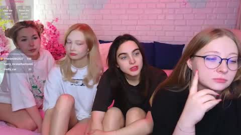 Snapshot of _ramune_ chatting on 03.10.25 Merlizz Eva Jane Mila Nicole  left to right  online show from 03.10.25