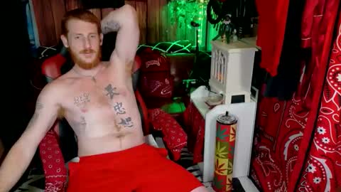 Snapshot of _redxxx chatting on 11.30.25 REDxxx online show from 11.30.25