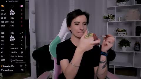 Snapshot of _rein_ramm chatting on 11.04.25 Rein online show from 11.04.25