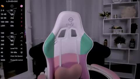 Snapshot of _rein_ramm chatting on 11.06.25 Rein online show from 11.06.25