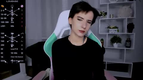 Snapshot of _rein_ramm chatting on 11.13.25 Rein online show from 11.13.25