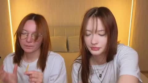 Snapshot of _reverse_gang_ chatting on 05.22.26 LISSAPVT IS OPEN online show from 05.22.26