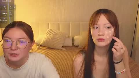 Snapshot of _reverse_gang_ chatting on 07.19.26 LISSAPVT IS OPEN online show from 07.19.26