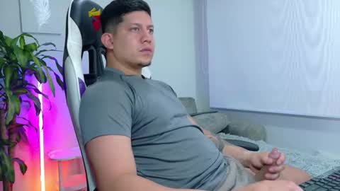 Roberto online show from 02.12.26