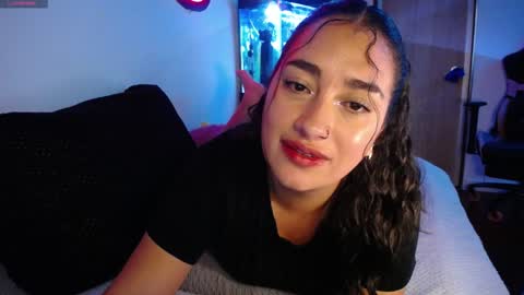 Snapshot of _santalove_ chatting on 01.05.25 SantaLove online show from 01.05.25