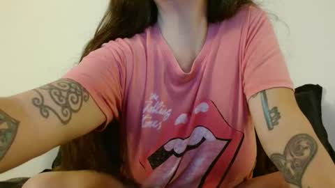 Snapshot of _sara_lynn_ chatting on 01.09.26 Sara Lynn online show from 01.09.26