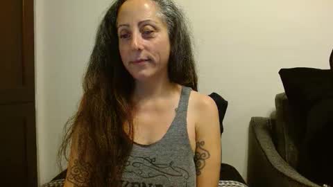Sara Lynn online show from 04.28.26