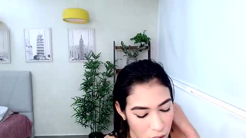 Sassy Girl online show from 02.17.25