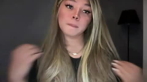 Snapshot of _seductive_jane chatting on 06.19.26 ENAJ online show from 06.19.26