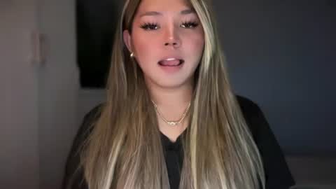 Snapshot of _seductive_jane chatting on 06.22.26 ENAJ online show from 06.22.26