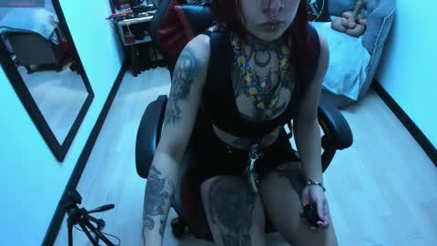 Snapshot of _selene_red chatting on 02.27.25 Selene online show from 02.27.25