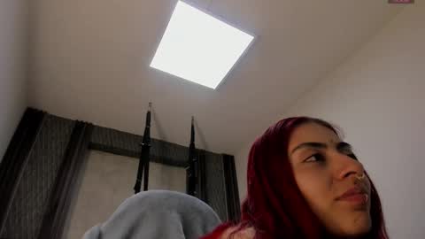 Snapshot of _selene_red chatting on 10.03.25 Selene online show from 10.03.25