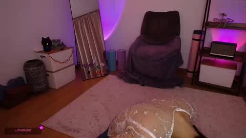 Laura online show from 10.24.25