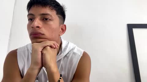 Juan Pablo-independent model online show from 01.06.26