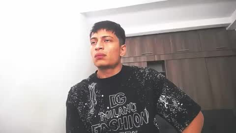 Juan Pablo-independent model online show from 02.14.26