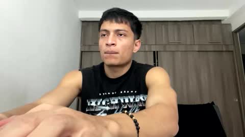 Juan Pablo-independent model online show from 04.07.26
