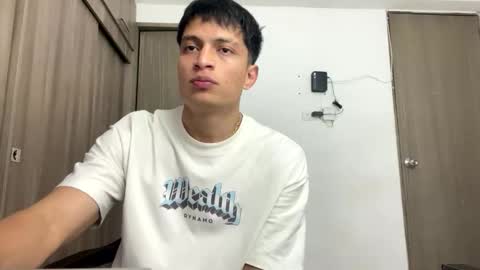 Juan Pablo-independent model online show from 05.07.26