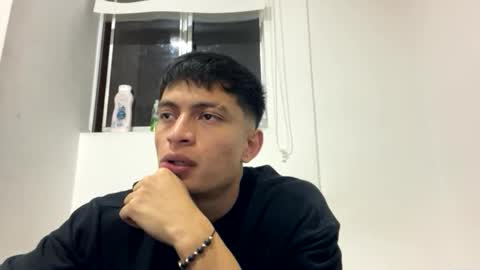 Juan Pablo-independent model online show from 06.10.26