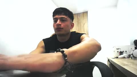 Juan Pablo-independent model online show from 06.26.26
