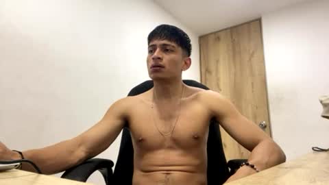 Juan Pablo-independent model online show from 07.01.26