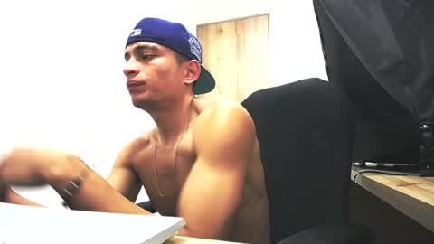 Juan Pablo-independent model online show from 07.06.26