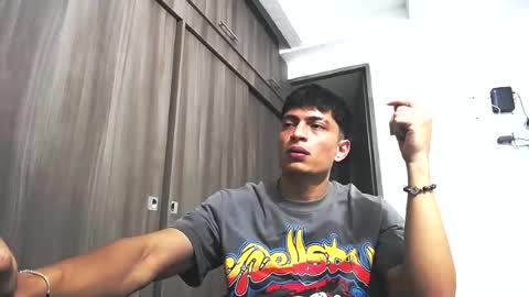 Juan Pablo-independent model online show from 07.23.26