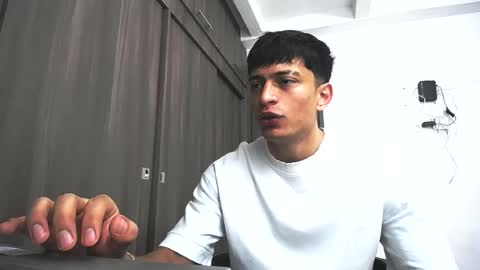 Juan Pablo-independent model online show from 07.26.26