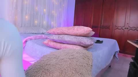 Snapshot of _shantall_777 chatting on 10.30.25 Shsntal online show from 10.30.25