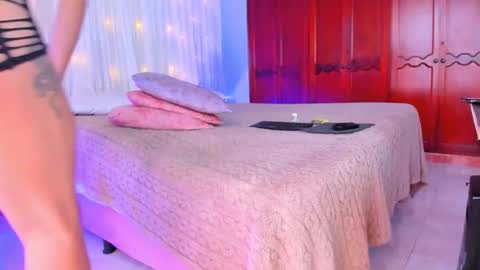 Snapshot of _shantall_777 chatting on 11.10.25 Shsntal online show from 11.10.25