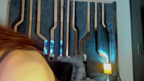 _silvia_vega_ online show from 12.10.24