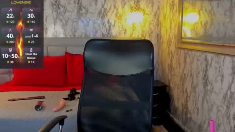 Lana  online show from 11.06.25