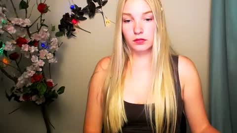Snapshot of _snow_queen__ chatting on 06.10.26 Rachel online show from 06.10.26